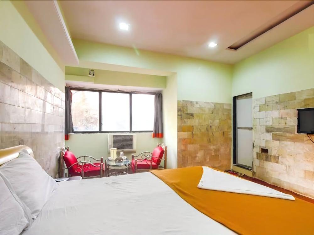 Hotel Evergreen Мумбай Екстериор снимка