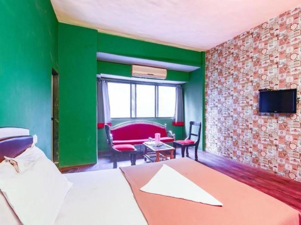 Hotel Evergreen Мумбай Екстериор снимка